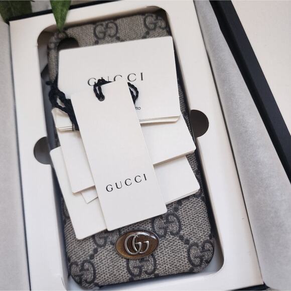 GUCCI CELL PHONE CASE 6 X 3 - Picture 2 of 4